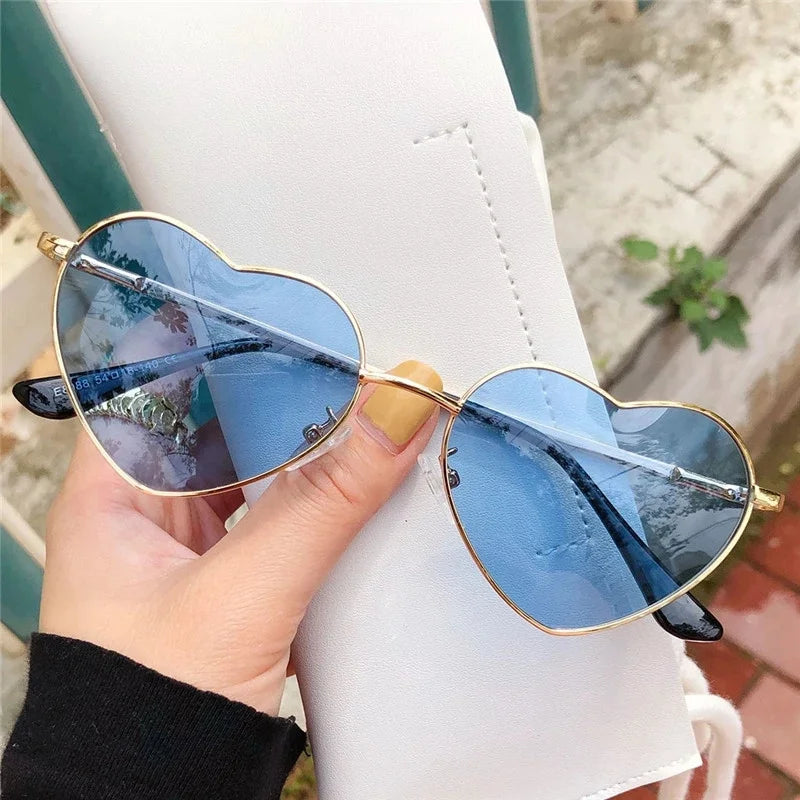 Metal Rim Heart Shaped Sunglasses UV400