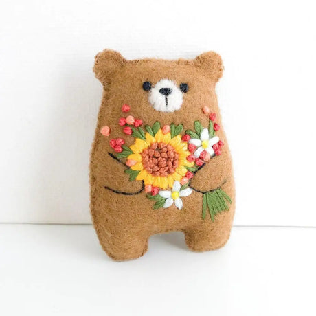 Bouquet Bear Doll Miniature Pocket Hug 5.5*4cm Felt Little Plushie Toy