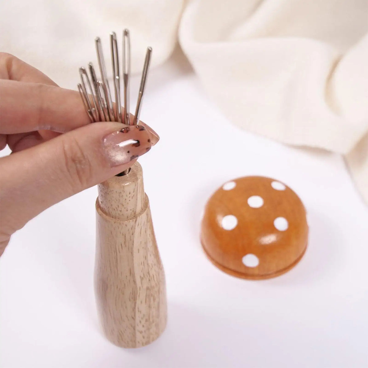 Wooden Mushroom Darning Kit Loom Complete Craft Supplies Sock Repair Kit Mending Tool For Embroidery DIY Crafts Clothes Fabric
