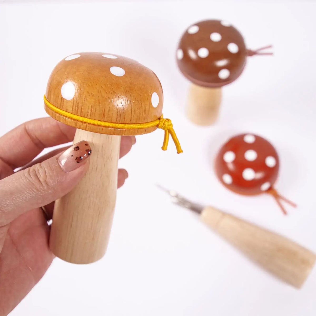 Wooden Mushroom Darning Kit Loom Complete Craft Supplies Sock Repair Kit Mending Tool For Embroidery DIY Crafts Clothes Fabric