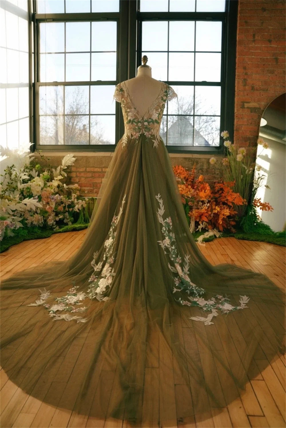 A Woodland Gala Lace Floral Green Tulle Evening Dresses Sleeveless Formal Gown