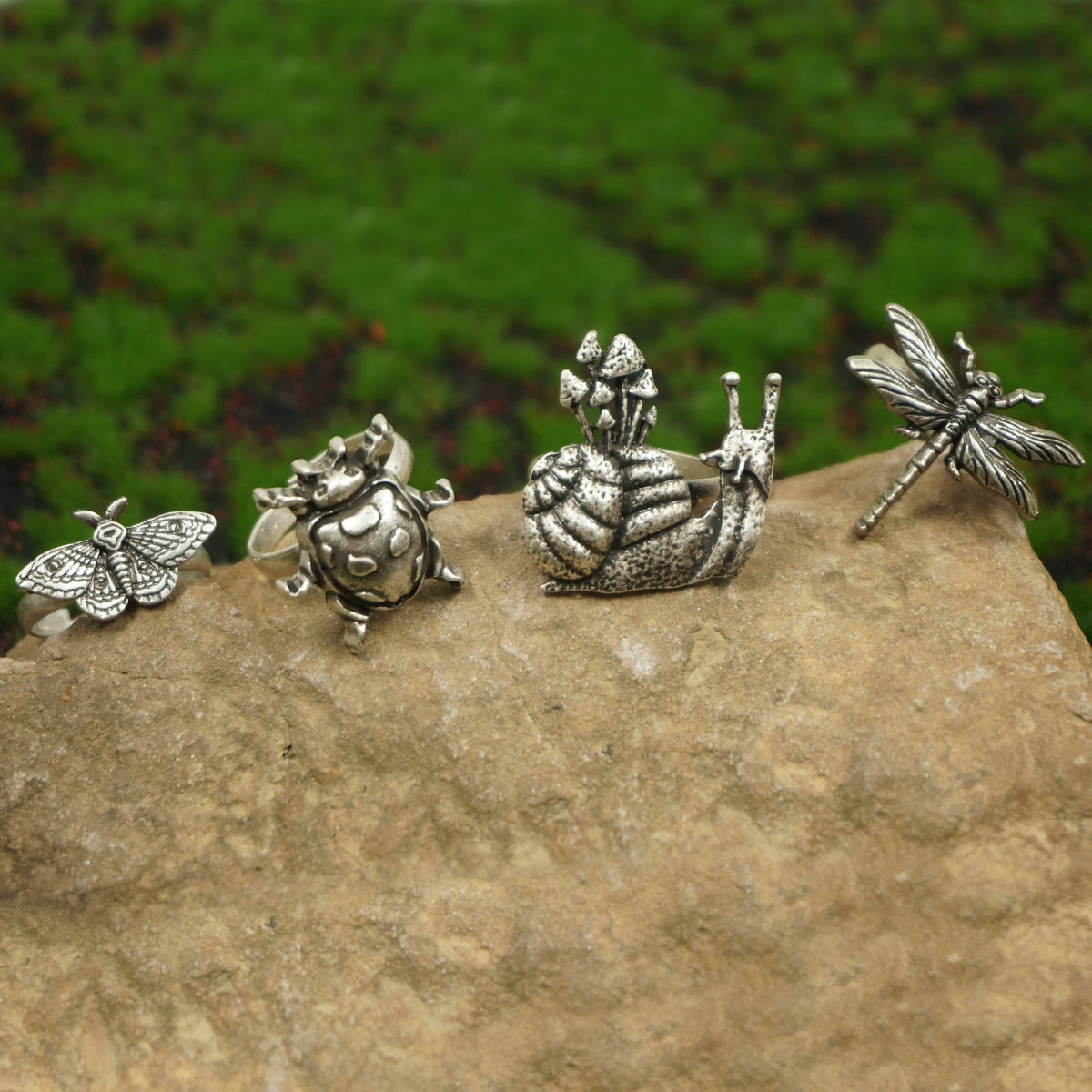 A set of 4 Cute Critter Rings Dragonfly Mushroom Snail Ladybug Moth Ri ...