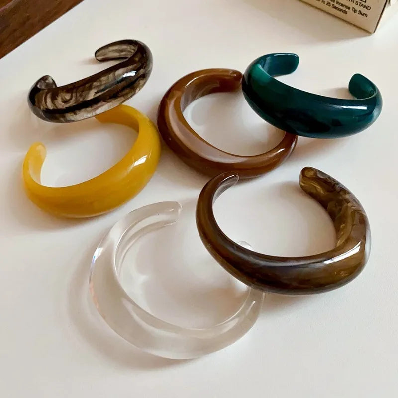 Smooth Round Acrylic Cuff Bangles Vintage Style Jelly Coloyr Smudging Wide Resin Bracelets