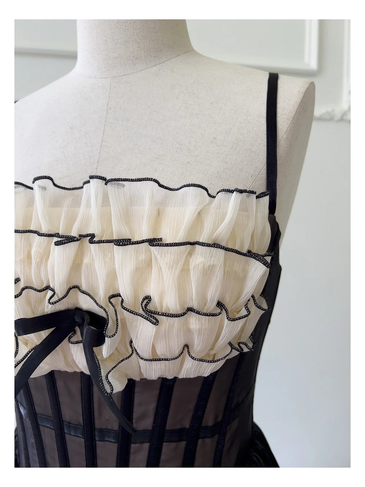 Justine's French Black Lace Sling Spliced Ruffles Bandage Backless Dress