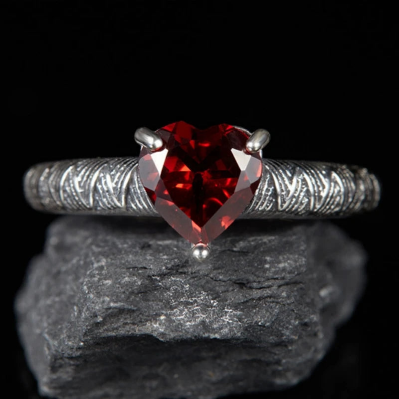 Coursing Love s925 Silver Ring Natural Heart Shaped Garnet