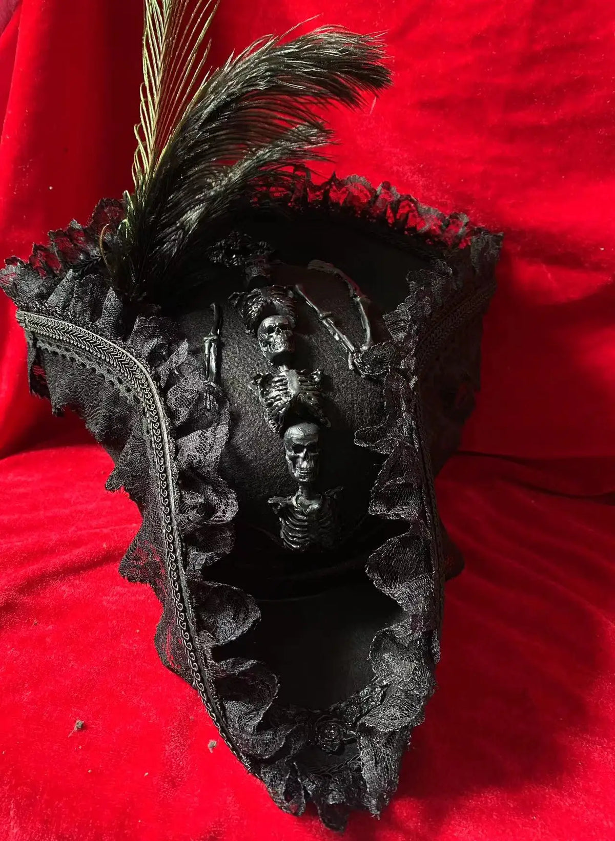 Pirate Hats Vintage Skull Feather Triangle Hats Halloween CosPlay Pirate Top Hat
