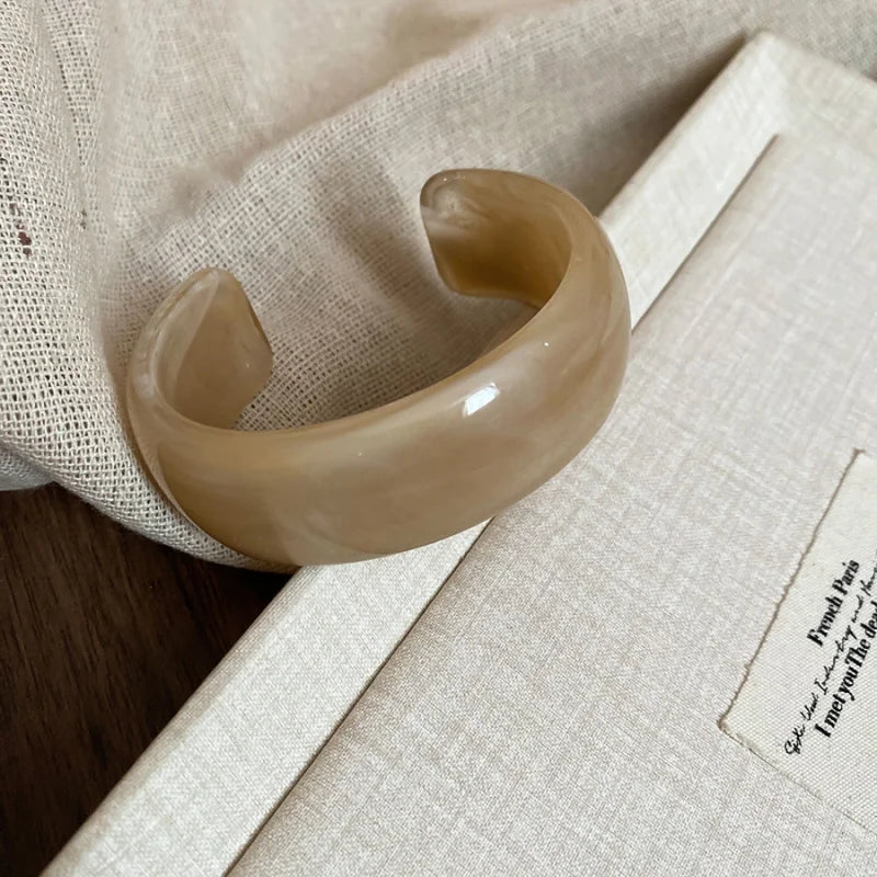 Smooth Round Acrylic Cuff Bangles Vintage Style Jelly Coloyr Smudging Wide Resin Bracelets