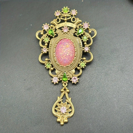 Baroque Palace Favour Brooch