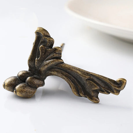 4Pcs Antique Wood Box Feet Leg Corner Protector Jewelry Gift Box Decorative Feet Metal Corner Bracket For Furniture Hardware
