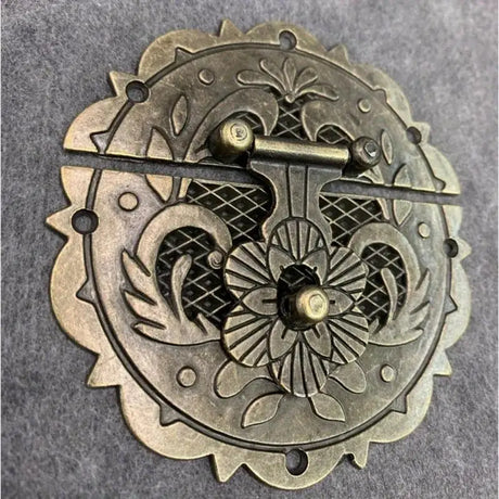 Round Metal Hasp with Floral Design Decorative Latch for Wooden DIY Projects
