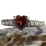 Coursing Love s925 Silver Ring Natural Heart Shaped Garnet