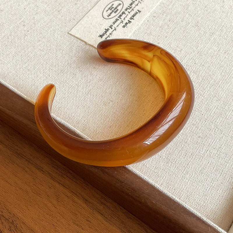 Smooth Round Acrylic Cuff Bangles Vintage Style Jelly Coloyr Smudging Wide Resin Bracelets