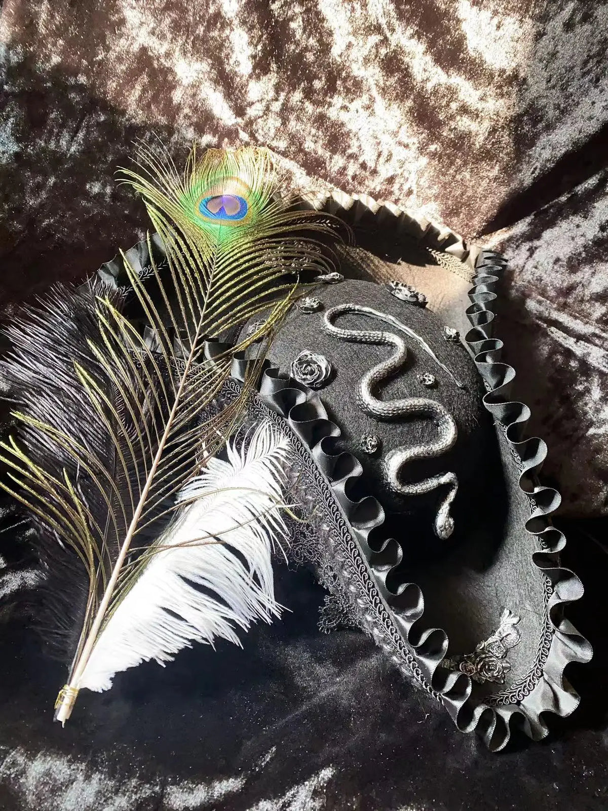 Pirate Hats Vintage Skull Feather Triangle Hats Halloween CosPlay Pirate Top Hat