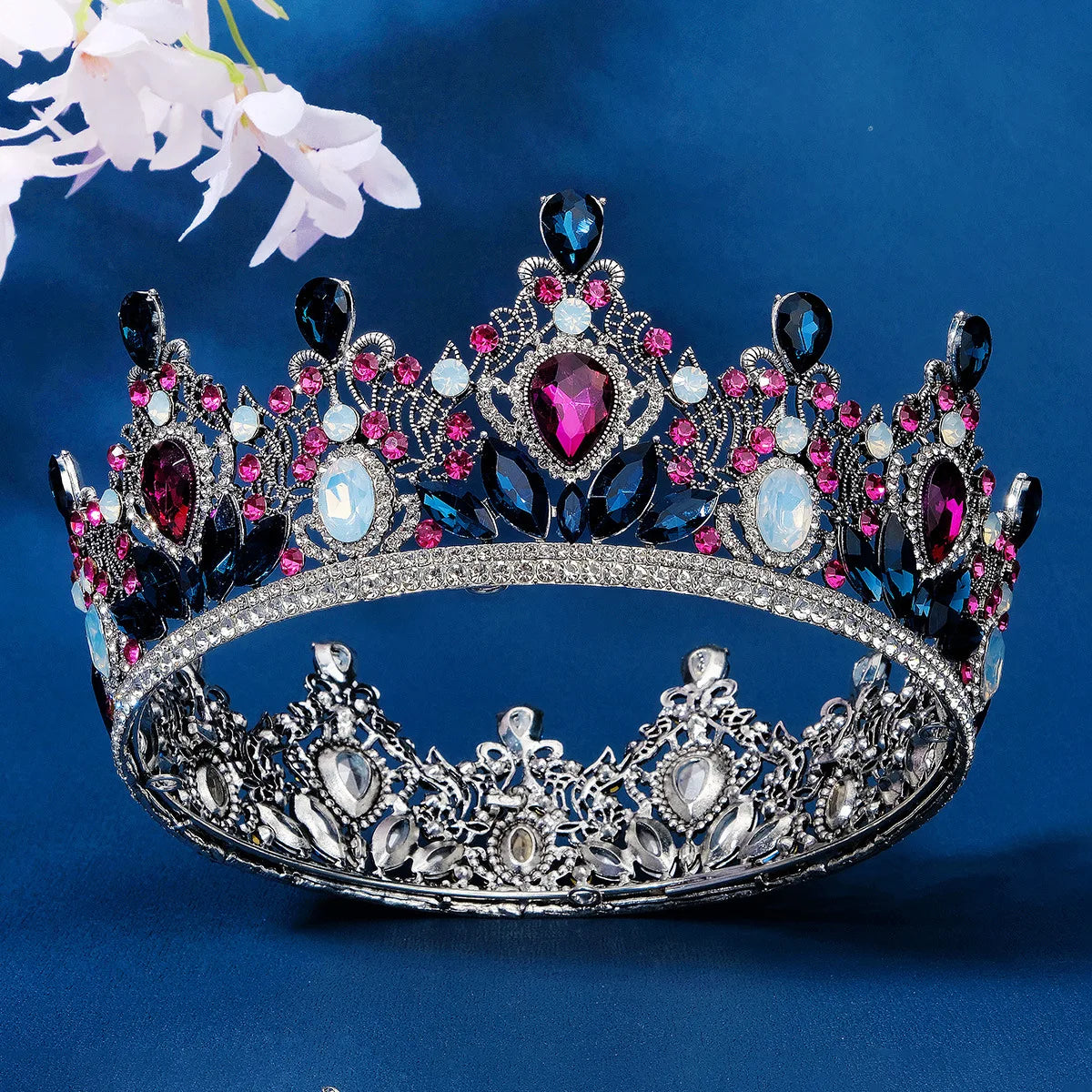 Royal Queen Gwendolina's Crystal Round Crowns