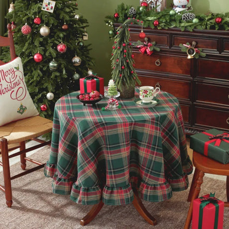 Christmas Plaid Ruffled Tablecloth Round and Rectangle Table Decoration