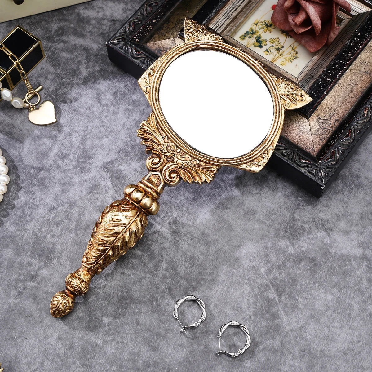 Duchess Kitty Hand Mirror Resin Ornamental Vanity Table Decor