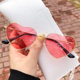 Metal Rim Heart Shaped Sunglasses UV400
