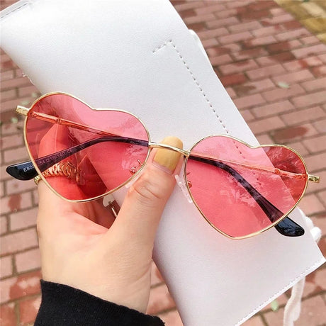 Metal Rim Heart Shaped Sunglasses UV400