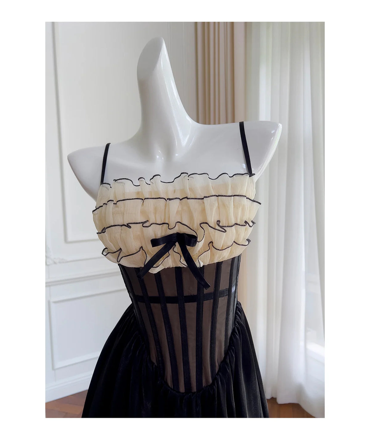 Justine's French Black Lace Sling Spliced Ruffles Bandage Backless Dress