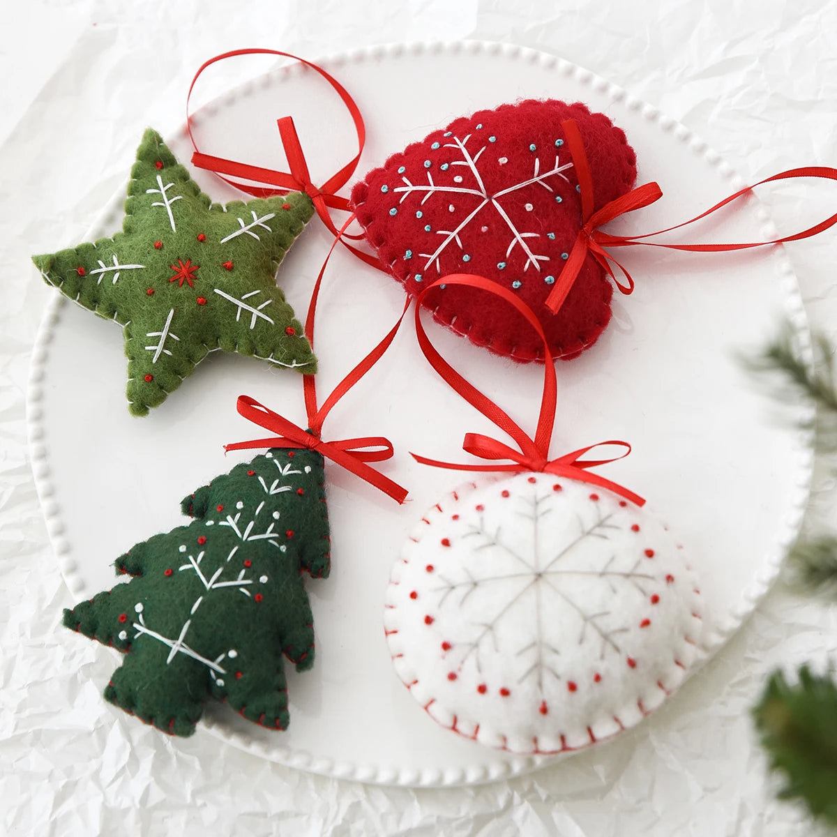 Handmade Embroidered Wool Felt Snowflake Heart Christmas Pendant Xmas Tree Hanging Ornaments