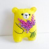 Bouquet Bear Doll Miniature Pocket Hug 5.5*4cm Felt Little Plushie Toy