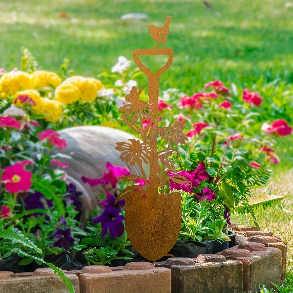 Rusty Garden Spade Silhouette Outdoor Ornaments