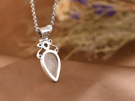 The Sun's Warmth Holder S925 Sterling Silver Pendant Waterdrop Quartz