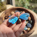 Natural Labradorite Bee Figurine Insect Sculpture Desktop Decoration Hand Carved Stone Wings Metal Body