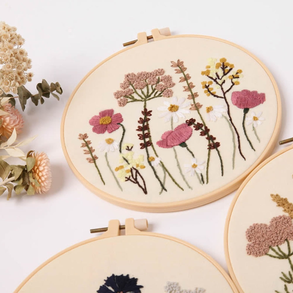 Meadow Flowers Embroidery Starter Kit With Pattern and Instructions and Hoop