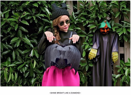 Bat Wings Goth Heart-shaped Backpack
