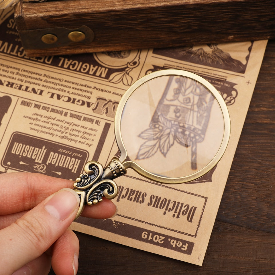 Vintage Style Magnifying Glass