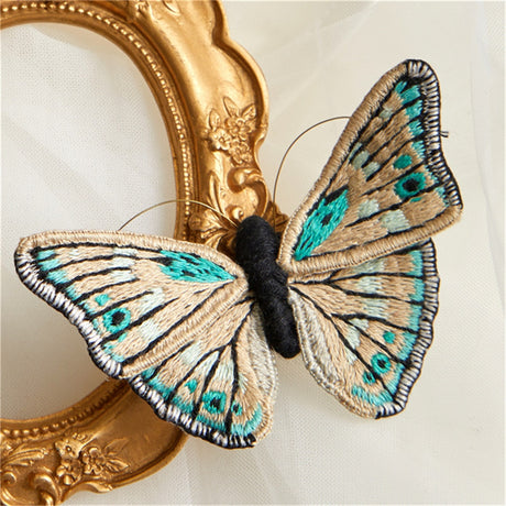 Starter Embroidery Kit Handmade Butterfly Brooches DIY Sewing Kit With Hoop