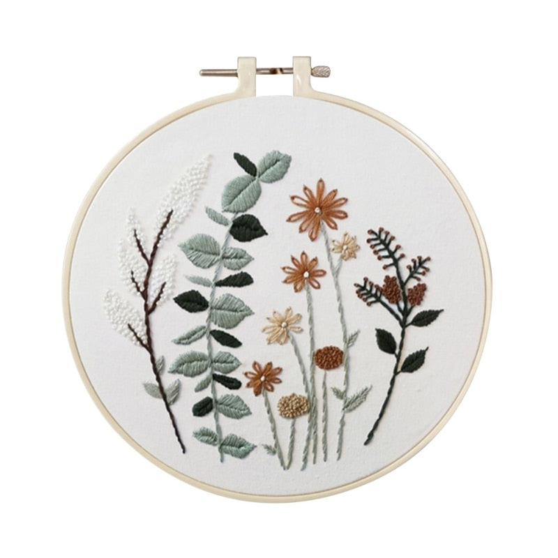 Meadow Flowers Embroidery Starter Kit With Pattern and Instructions and Hoop