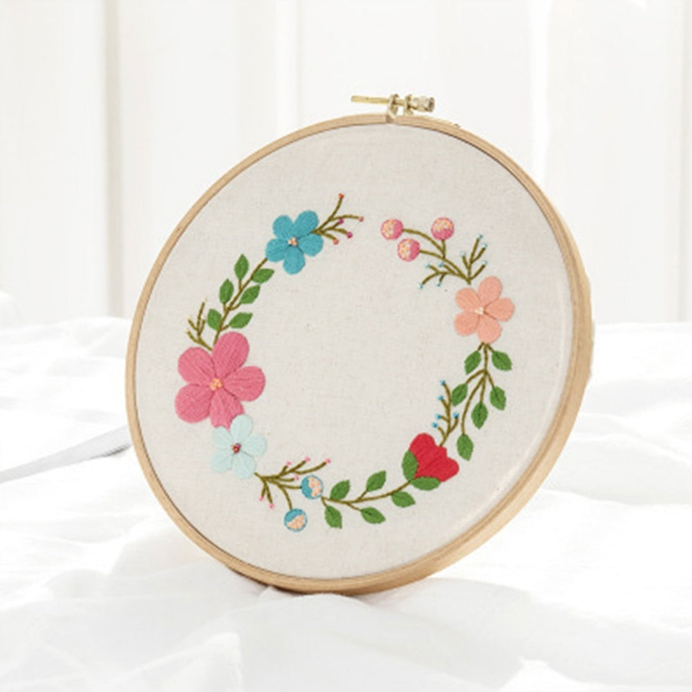 Meadow Flowers Embroidery Starter Kit With Pattern and Instructions and Hoop