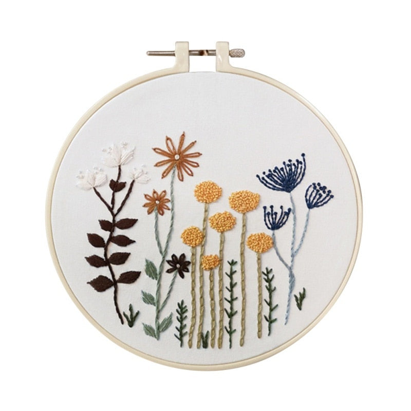 Meadow Flowers Embroidery Starter Kit With Pattern and Instructions and Hoop