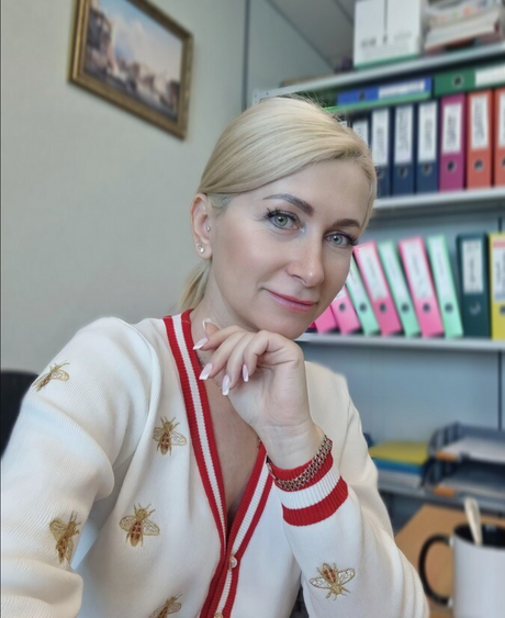 Preppy Bee Embroidered Cardigan