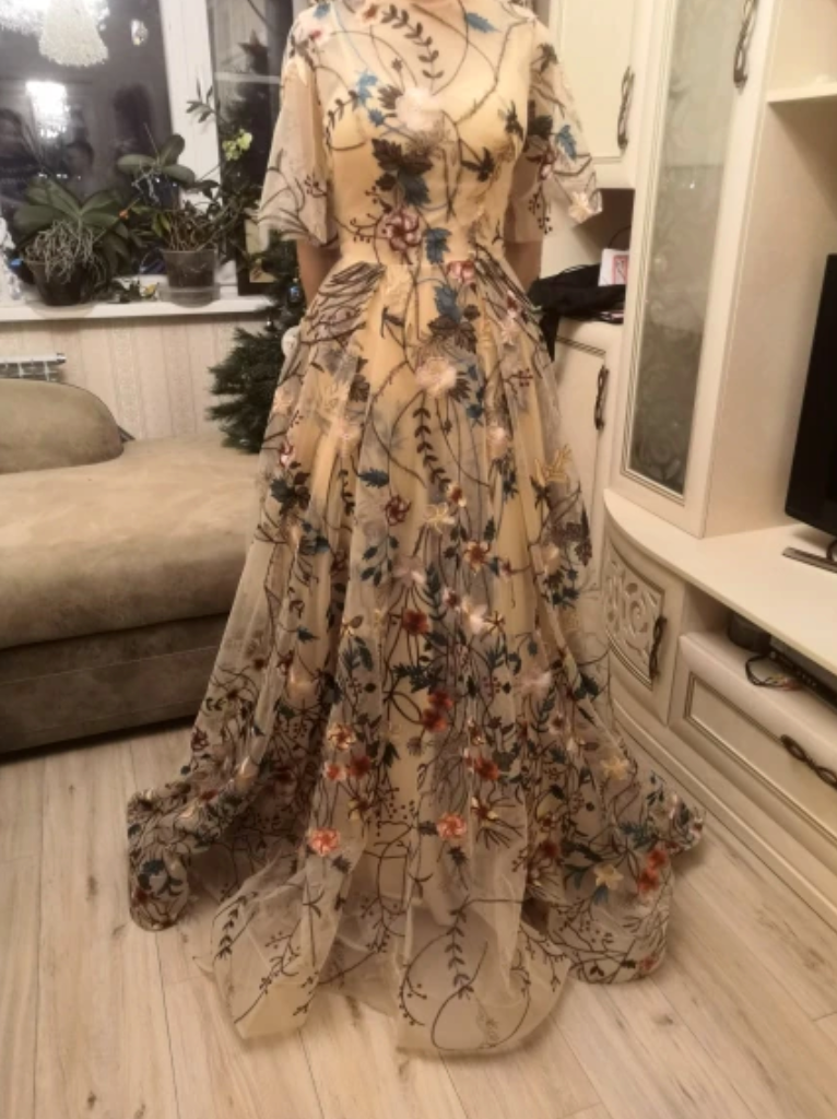 Rochelle's Floral Embroidery Tulle Evening Dresses