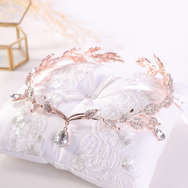 Bridal Crowns and Tiaras | Woodland Gatherer | Australian Online Store | Gifts & Treasures | Special Occasions & Everyday Fun | Boho Life | Whimsical Treats | Jewellery | Fashion | Crafting DYI | Stationery | Boho Festival Fashion 