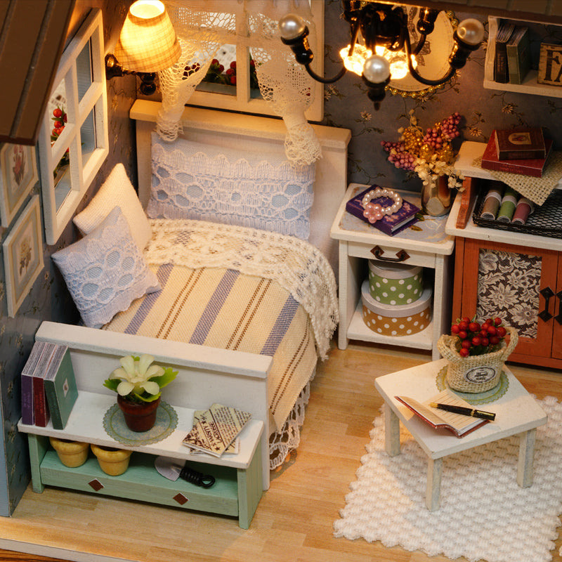 Puppy's Tiny Doll Houses DIY Kit with Miniatures