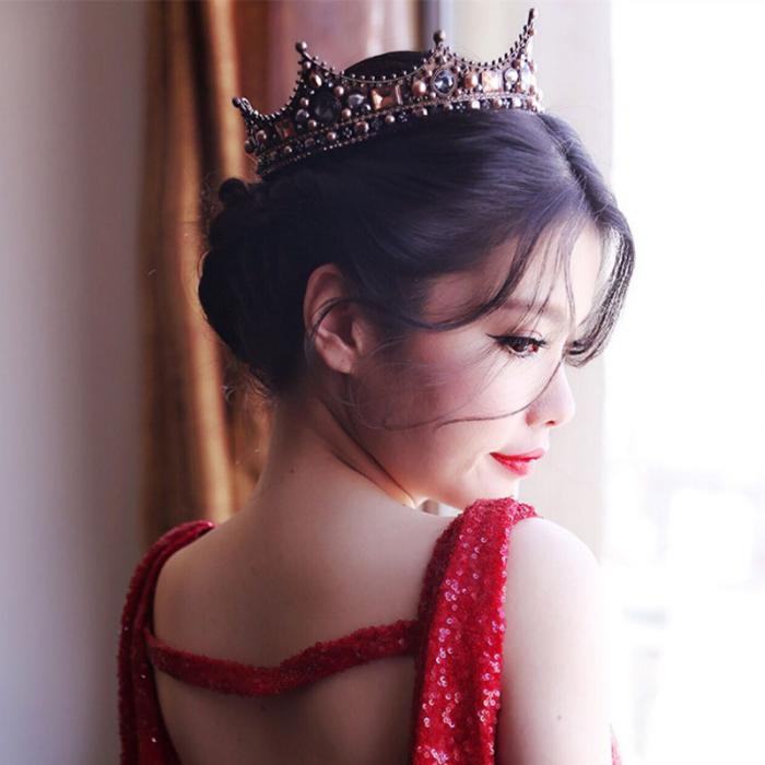 Queen Enora Woodland Gatherer Crowns