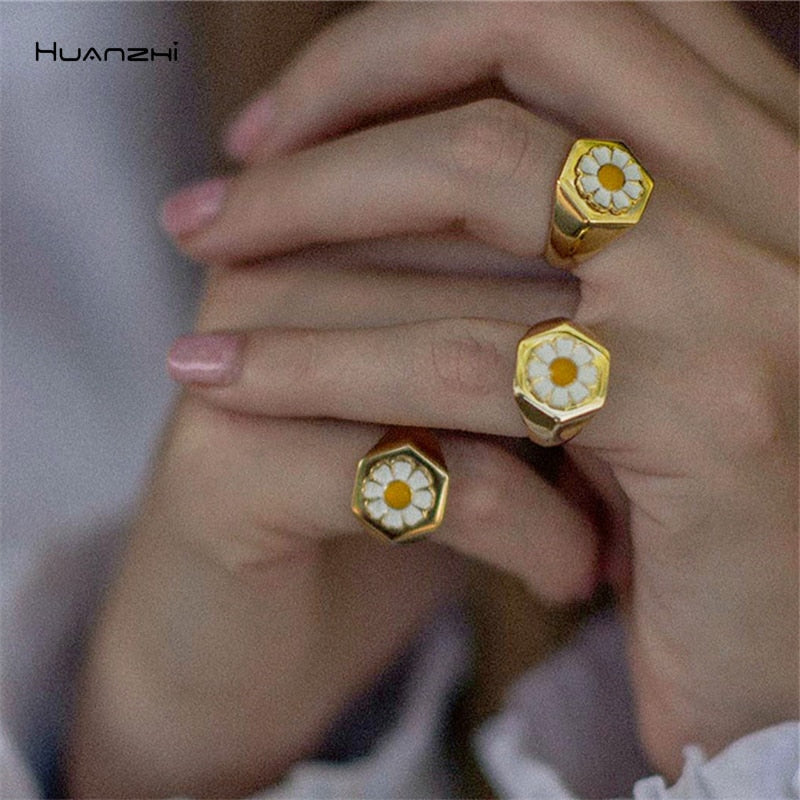 Daisy & The Bee Jewellery