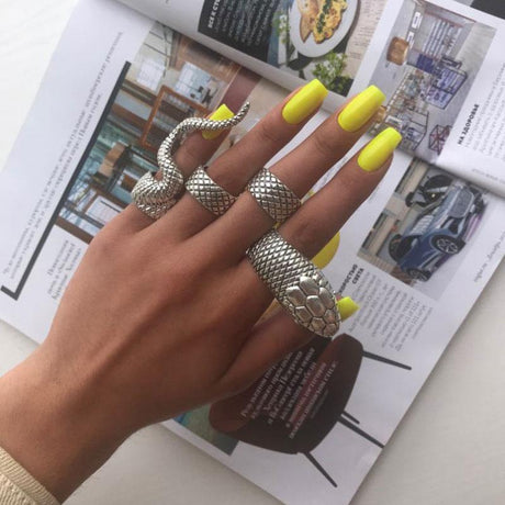 4Pcs/Set Gothic Snake Midi Ring Set | Vintage Punk Metal Knuckle Joint Rings - Woodland Gatherer