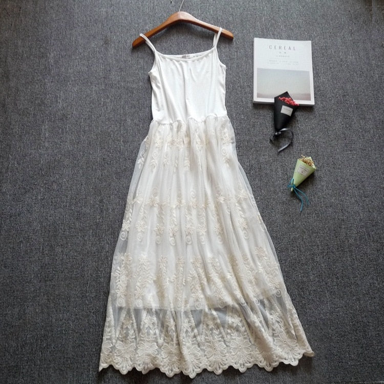 Mori Sweet Lace Layering Dress Black White Floral Embroidery Underdress