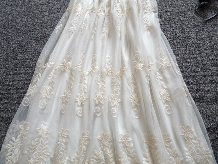 Mori Sweet Lace Layering Dress Black White Floral Embroidery Underdress