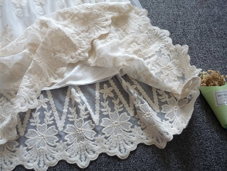 Mori Sweet Lace Layering Dress Black White Floral Embroidery Underdress