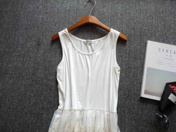 Mori Sweet Lace Layering Dress Black White Floral Embroidery Underdress