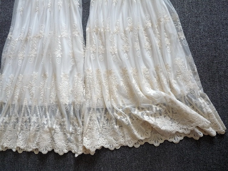 Mori Sweet Lace Layering Dress Black White Floral Embroidery Underdress