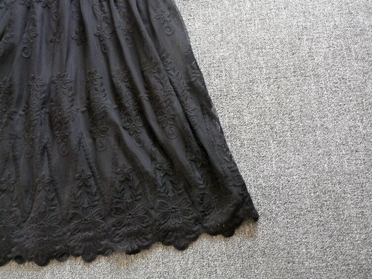 Mori Sweet Lace Layering Dress Black White Floral Embroidery Underdress