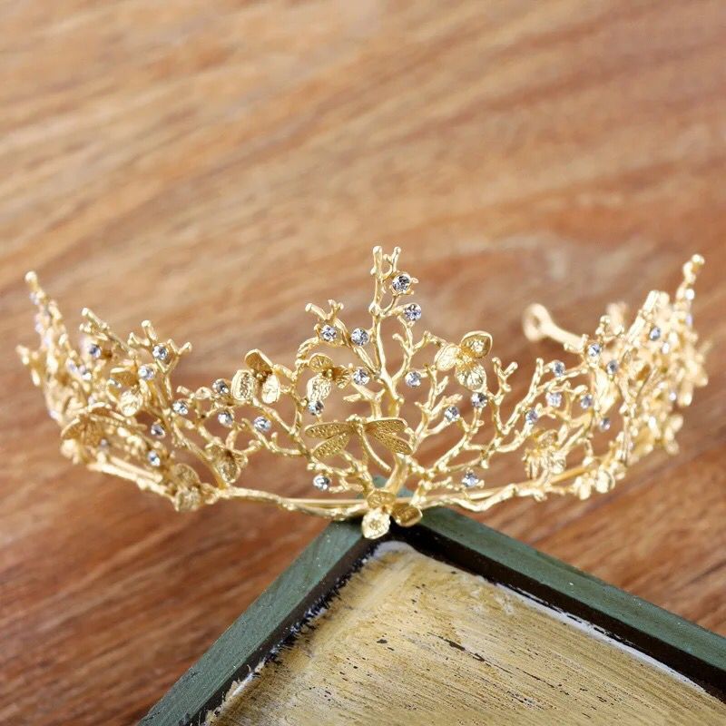 Golden Dragonfly Woodland Gatherer Crown.